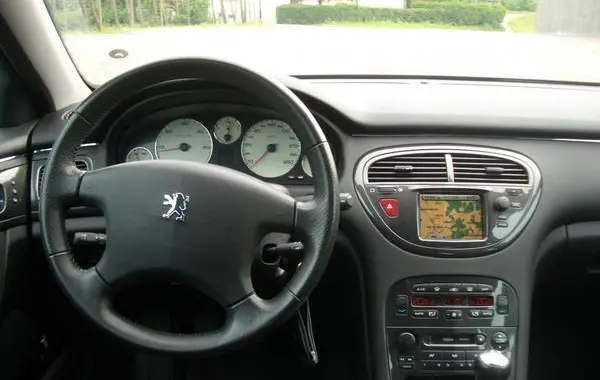 Peugeot 607-8