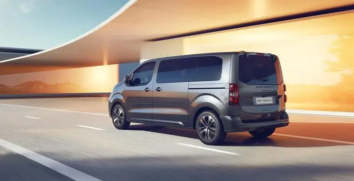 Peugeot Traveller L2 (facelift 2024)-2