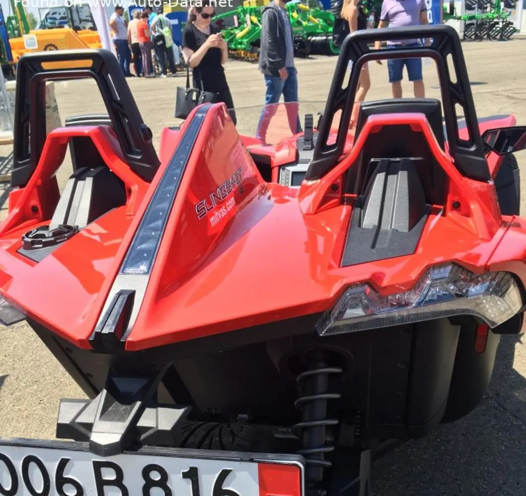 Polaris Slingshot-4