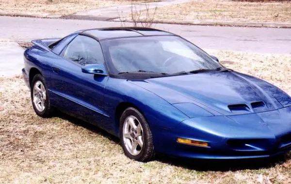 Pontiac Firebird IV-0