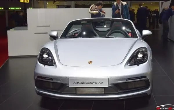 Porsche 718 Boxster (982)