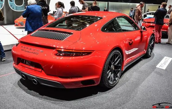 Porsche 911 (991 II)-4