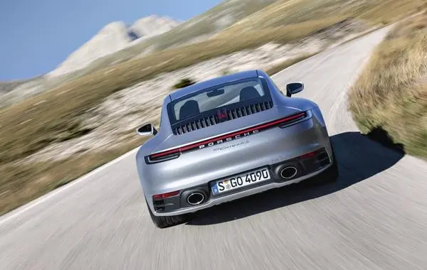 Porsche 911 (992)-1
