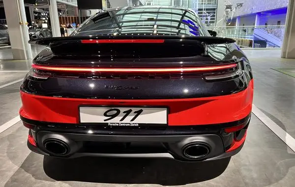 Porsche 911 (992)-1