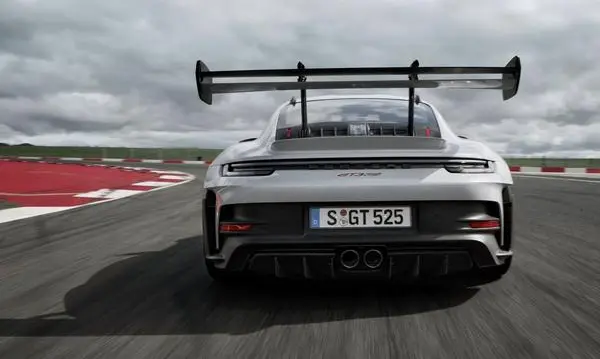 Porsche 911 (992)-4