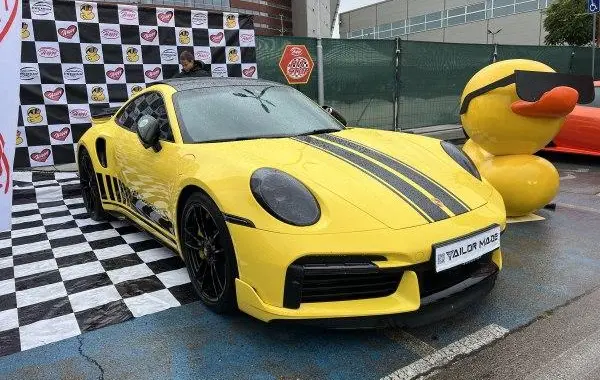 Porsche 911 (992)