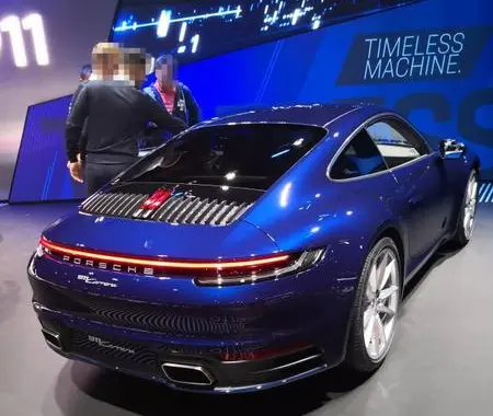 Porsche 911 (992)-0