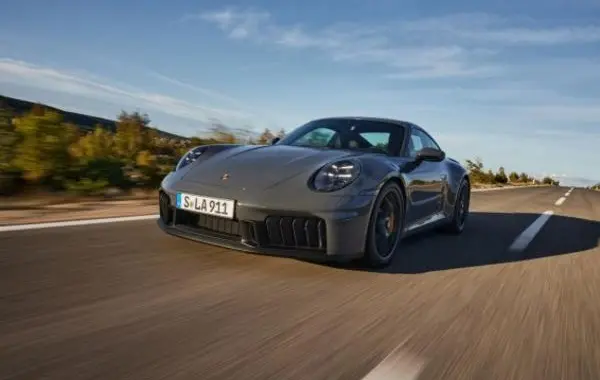 Porsche 911 (992, facelift 2024)