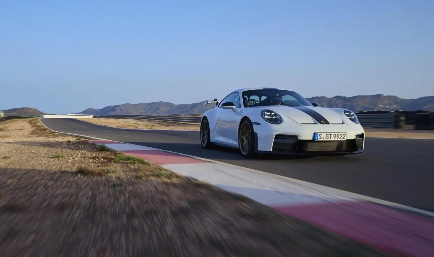 Porsche 911 (992, facelift 2024)-9