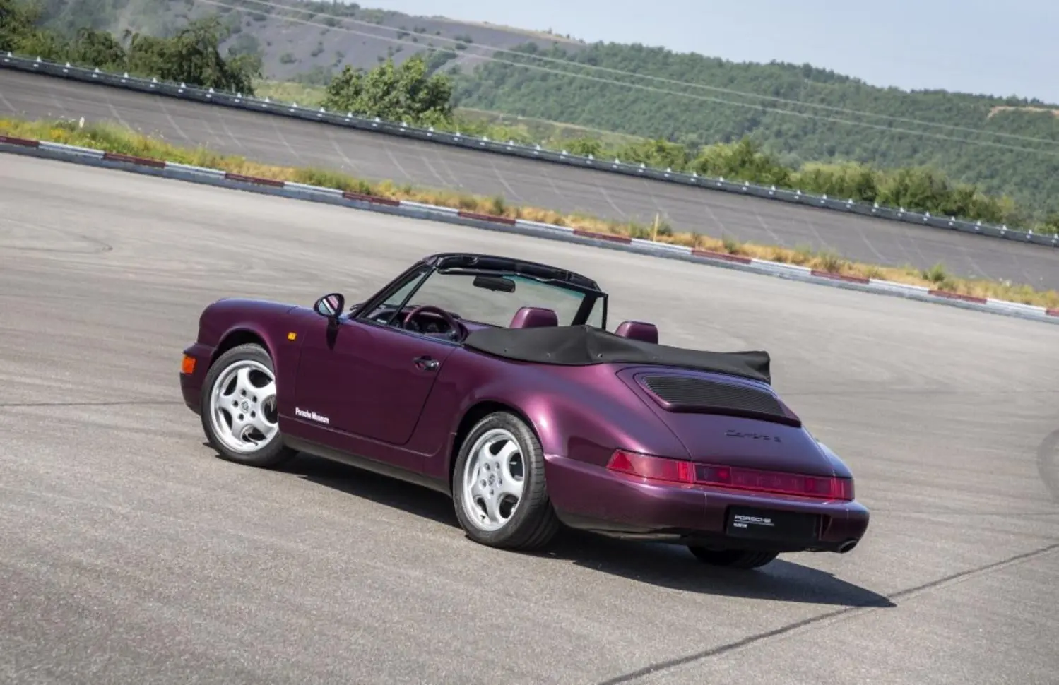 Porsche 911 Cabriolet (964)-0