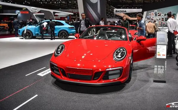 Porsche 911 Cabriolet (991 II)-4