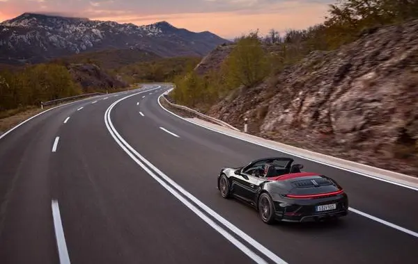 Porsche 911 Cabriolet (992, facelift 2024)-1