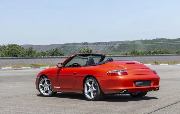 Porsche 911 Cabriolet (996, facelift 2001)-0