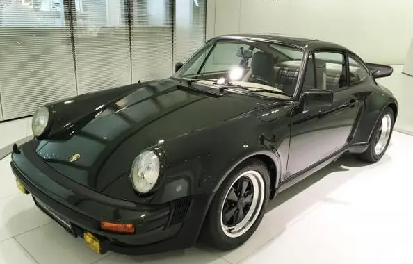 Porsche 911 Coupe (Type 930)