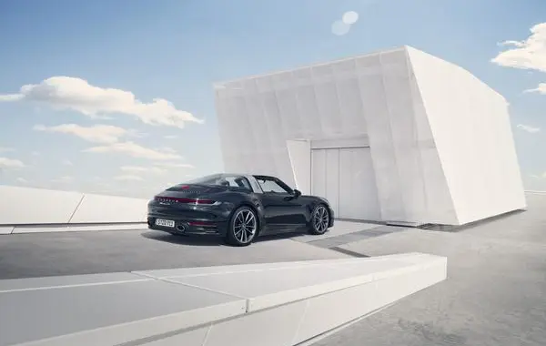 Porsche 911 Targa (992)-0