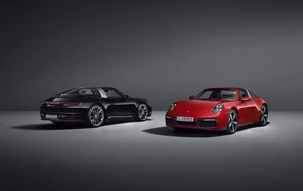 Porsche 911 Targa (992)-3