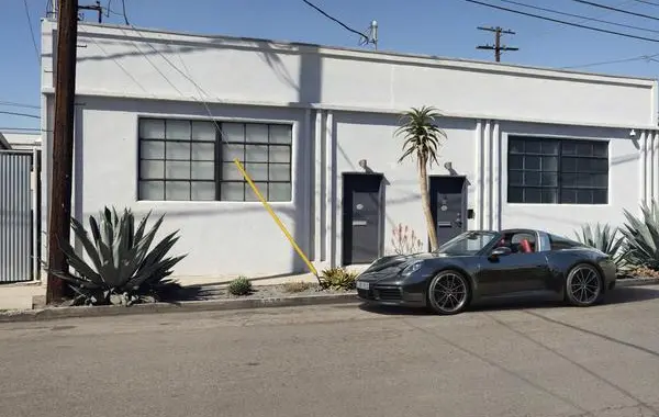 Porsche 911 Targa (992)-6