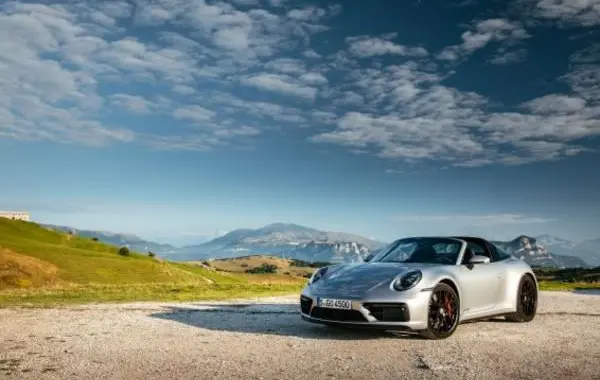 Porsche 911 Targa (992)