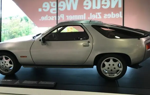 Porsche 928-0