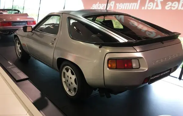 Porsche 928-1