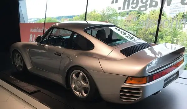 Porsche 959-8