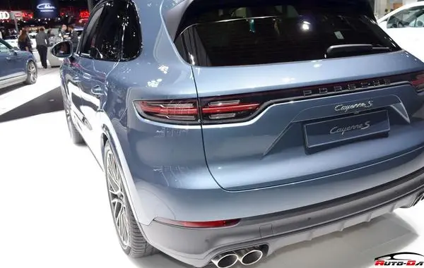 Porsche Cayenne III-6