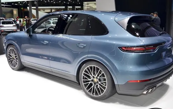Porsche Cayenne III-7
