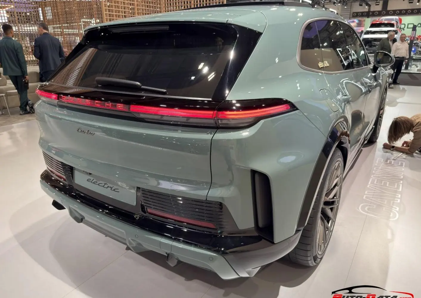 Porsche Cayenne IV Electric-0