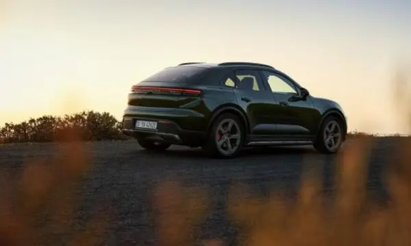 Porsche Macan II Electric-4