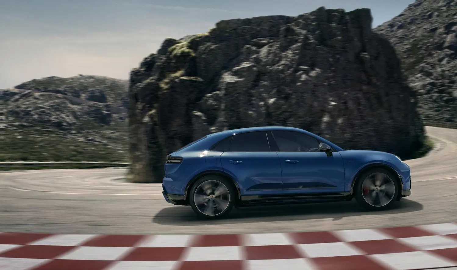 Porsche Macan II Electric-4
