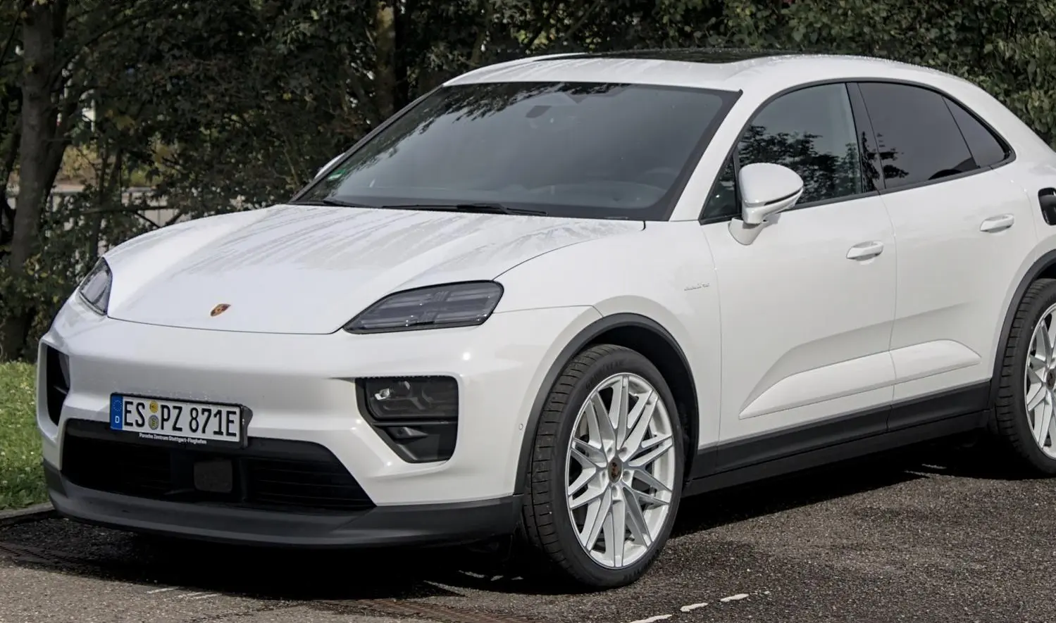 Porsche Macan II Electric-6