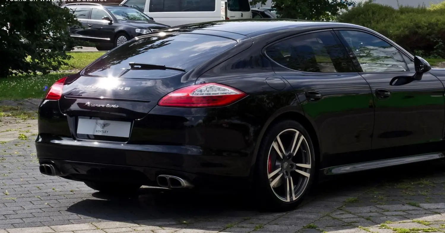 Porsche Panamera (G1)-3