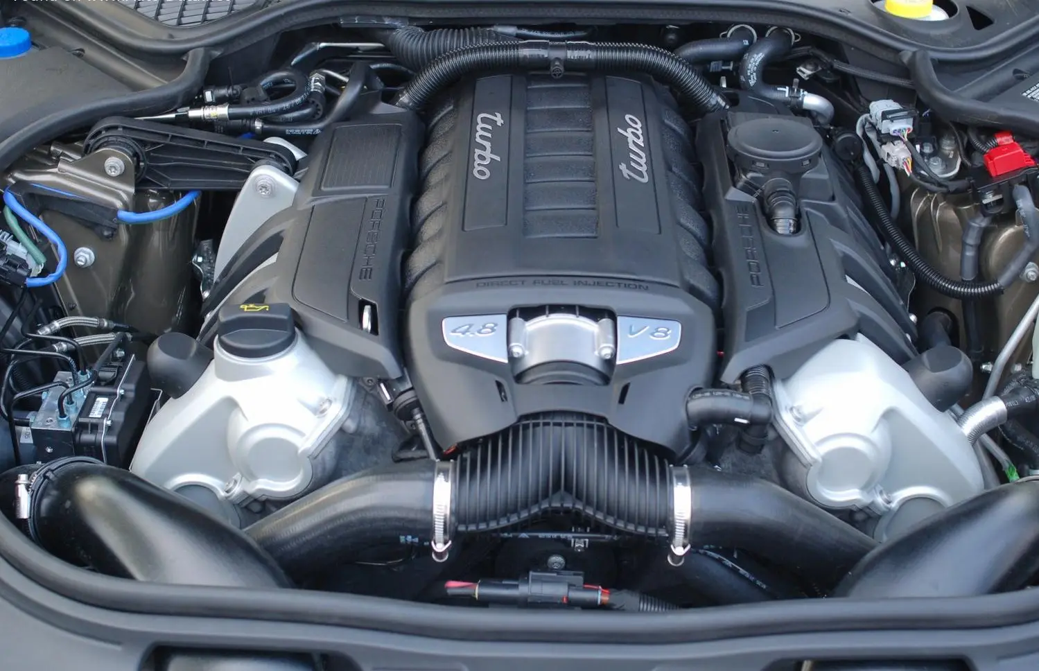 Porsche Panamera (G1)-8