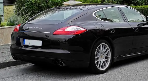 Porsche Panamera (G1)-2
