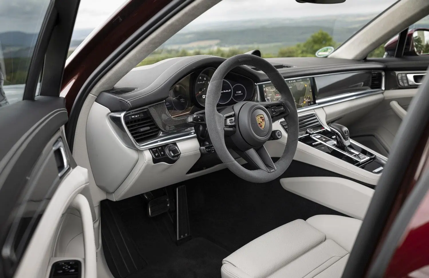 Porsche Panamera (G2 II)-1