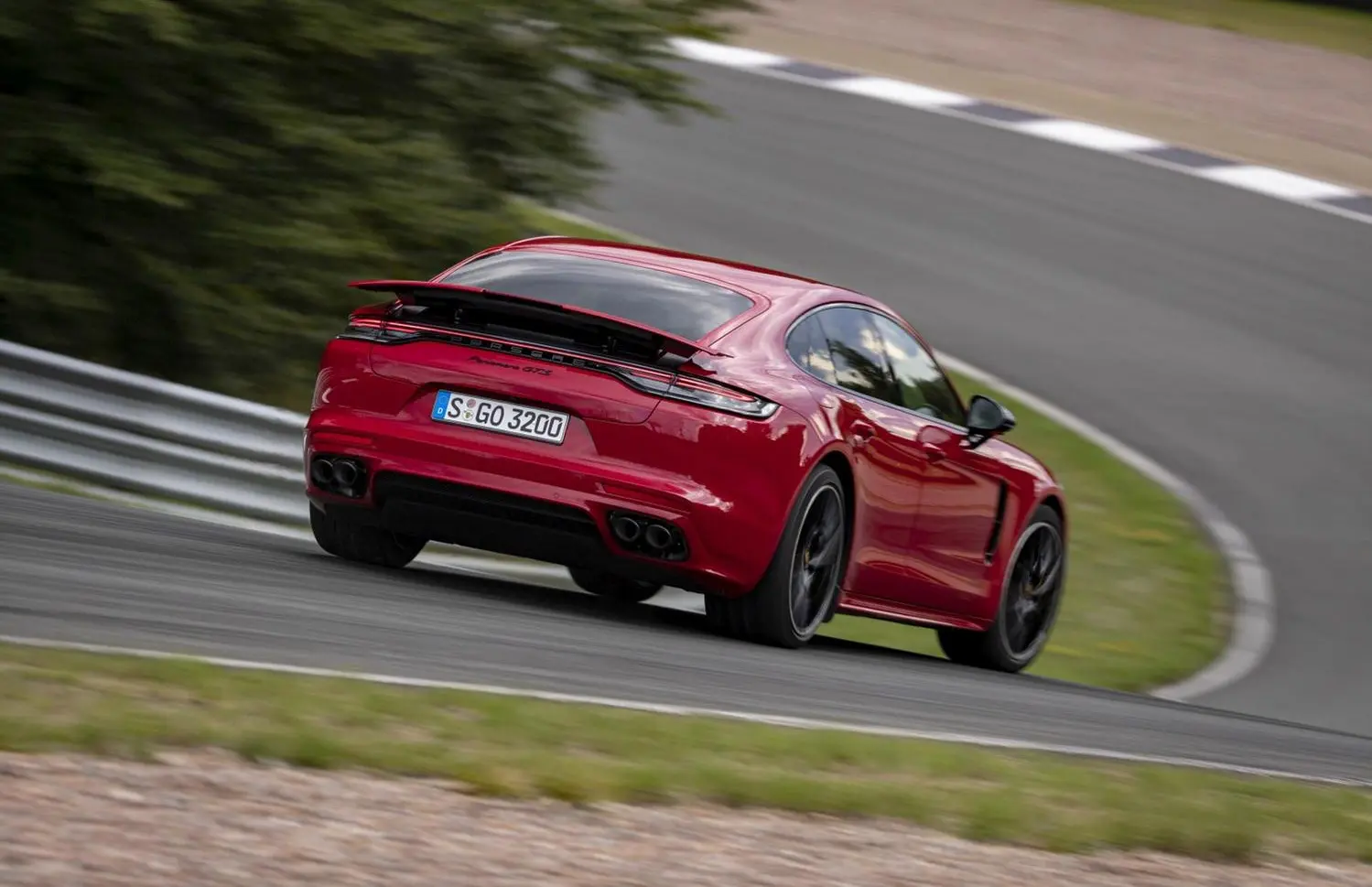 Porsche Panamera (G2 II)-8