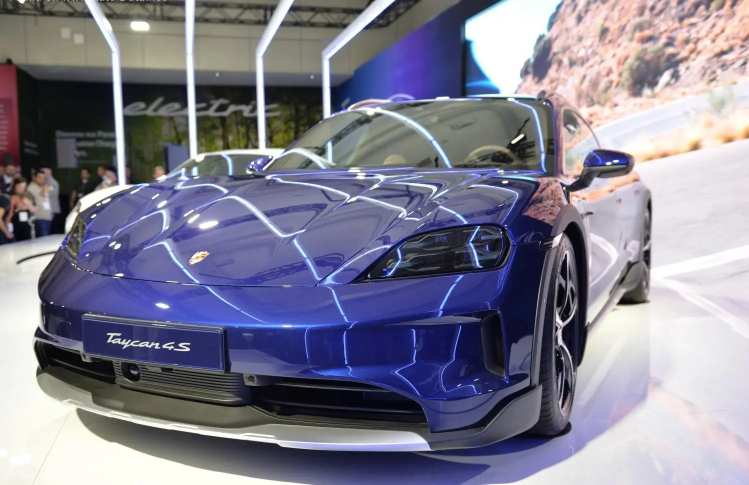 Porsche Taycan Cross Turismo (Y1A, facelift 2024)-3