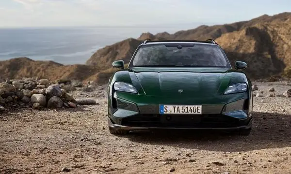 Porsche Taycan Cross Turismo (Y1A, facelift 2024)-0