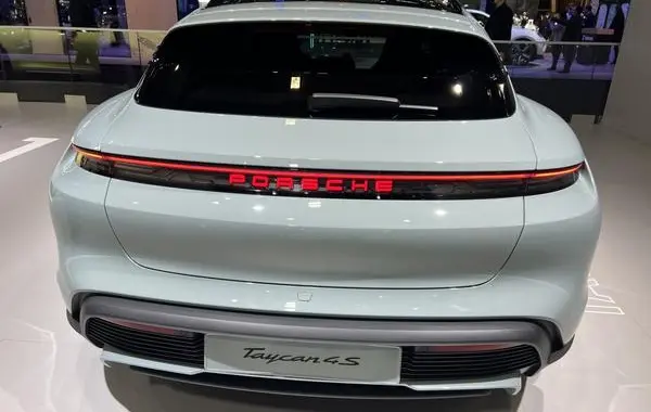 Porsche Taycan Sport Turismo (Y1A, facelift 2024)-4