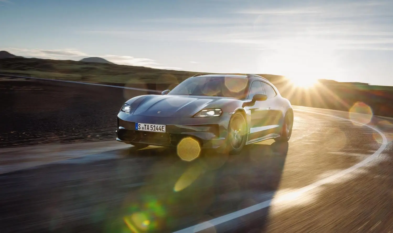 Porsche Taycan Sport Turismo (Y1A, facelift 2024)-1
