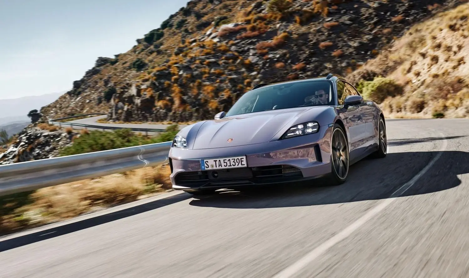 Porsche Taycan Sport Turismo (Y1A, facelift 2024)-11