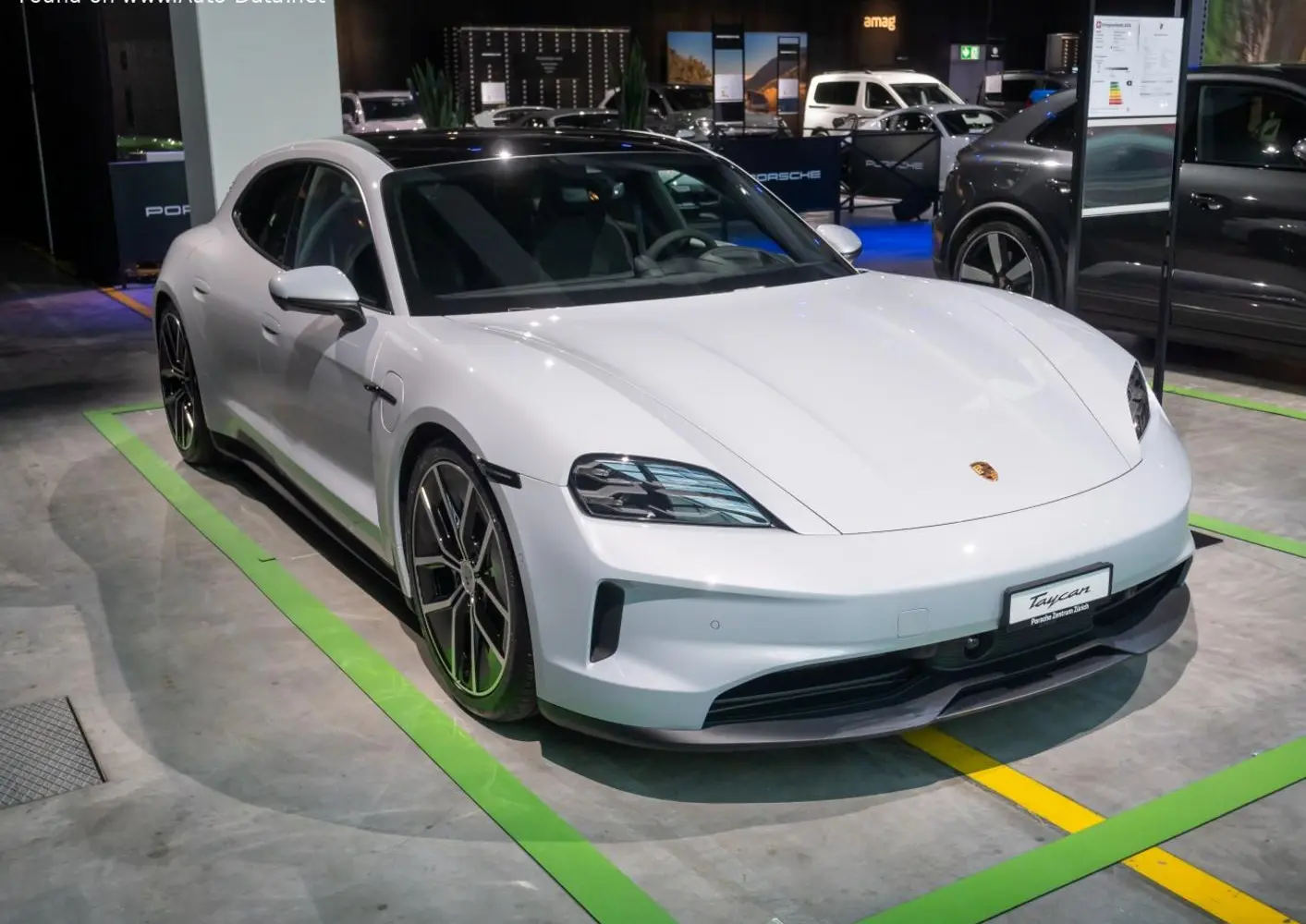 Porsche Taycan Sport Turismo (Y1A, facelift 2024)-8