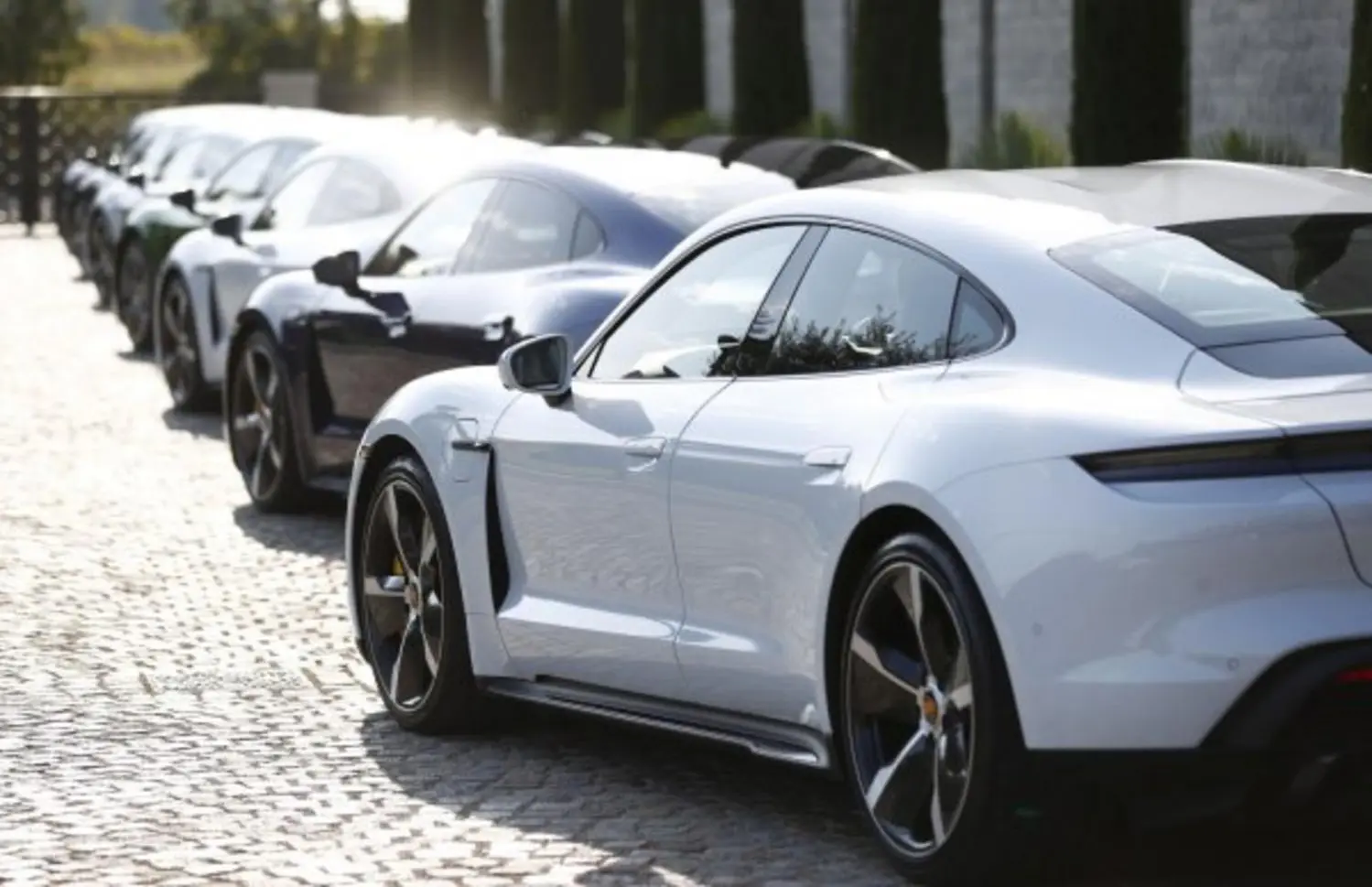 Porsche Taycan (Y1A)-20