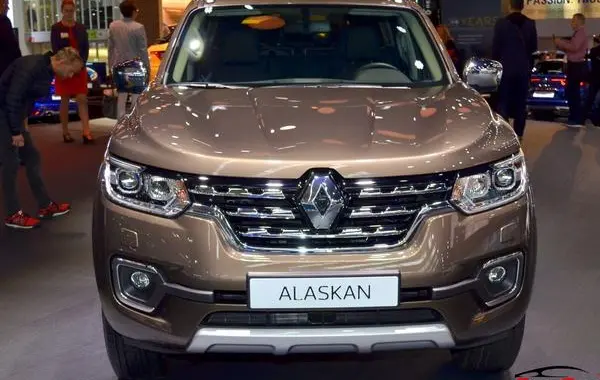 Renault Alaskan-4