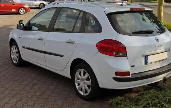 Renault Clio III Grandtour (Phase I)-8