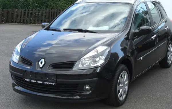 Renault Clio III Grandtour (Phase I)-1