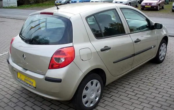 Renault Clio III (Phase I) 5-door-2