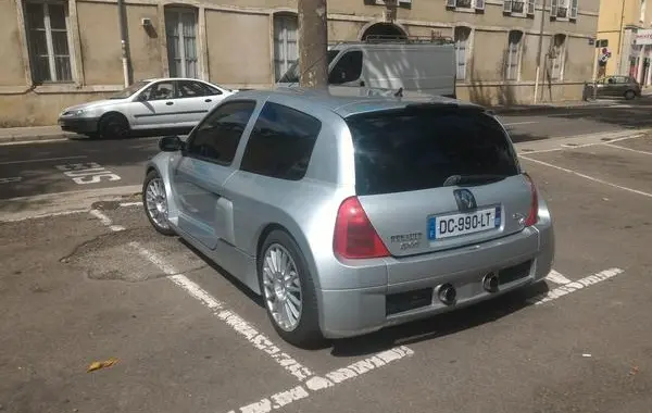 Renault Clio Sport (Phase I)-1