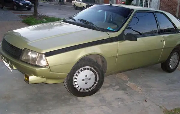 Renault Fuego (136)-4
