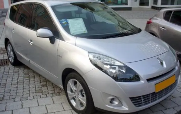 Renault Grand Scenic III (Phase I)